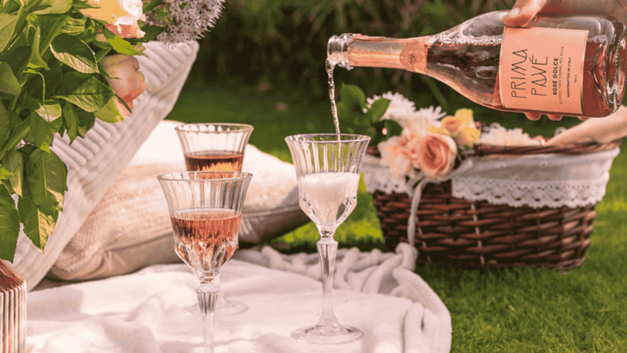 Non-Alcoholic Wine in Pregnancy: A Doctor-Informed Guide to 0.0%